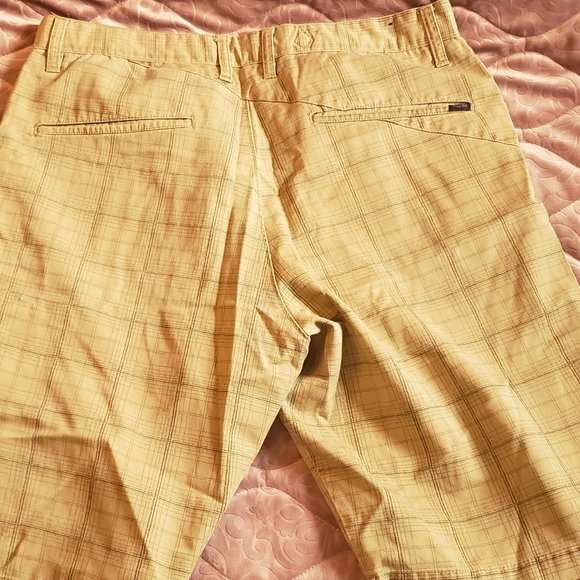 Volcom shorts - Picture 5 of 5